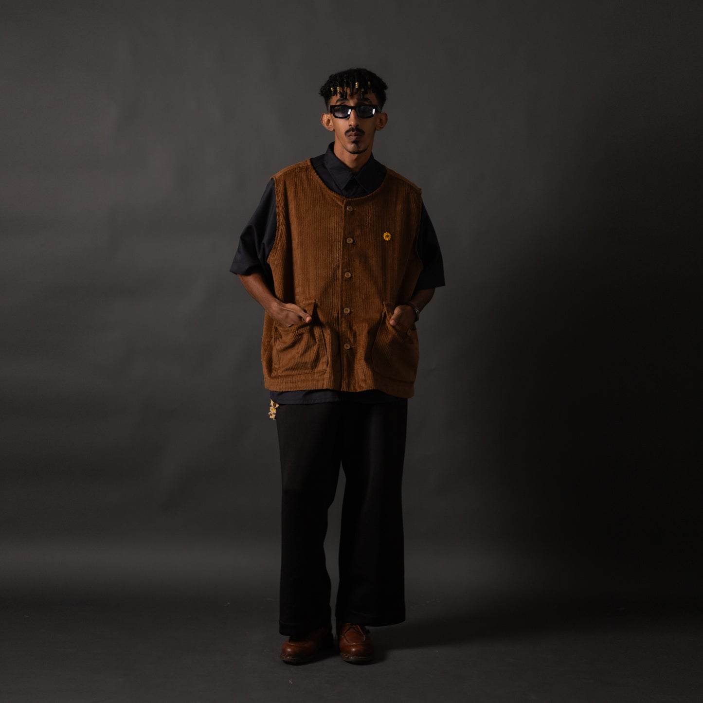 DEMUSAN VEST CORDUROY BROWN TNOI