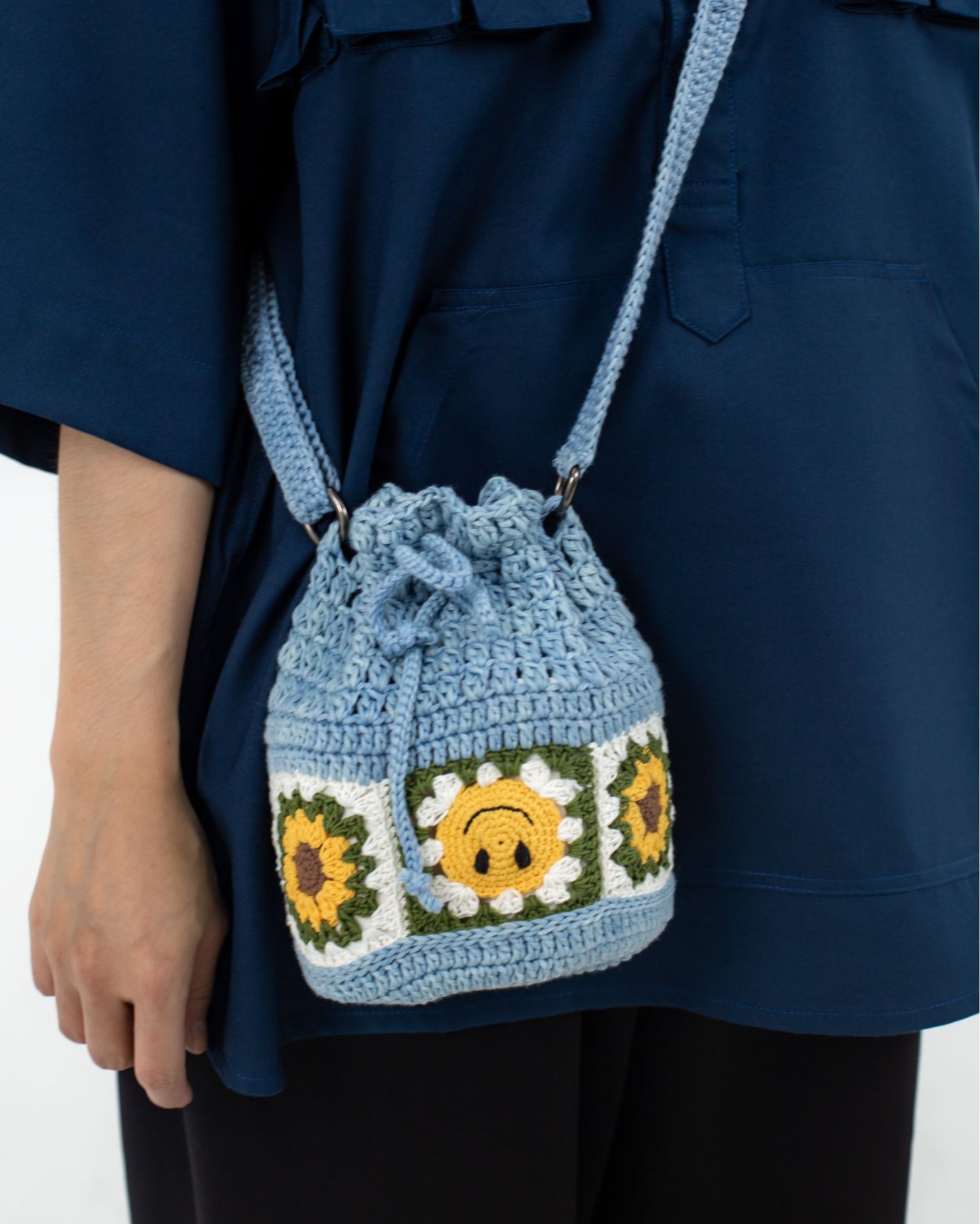 BUCKET BAG INDIGO