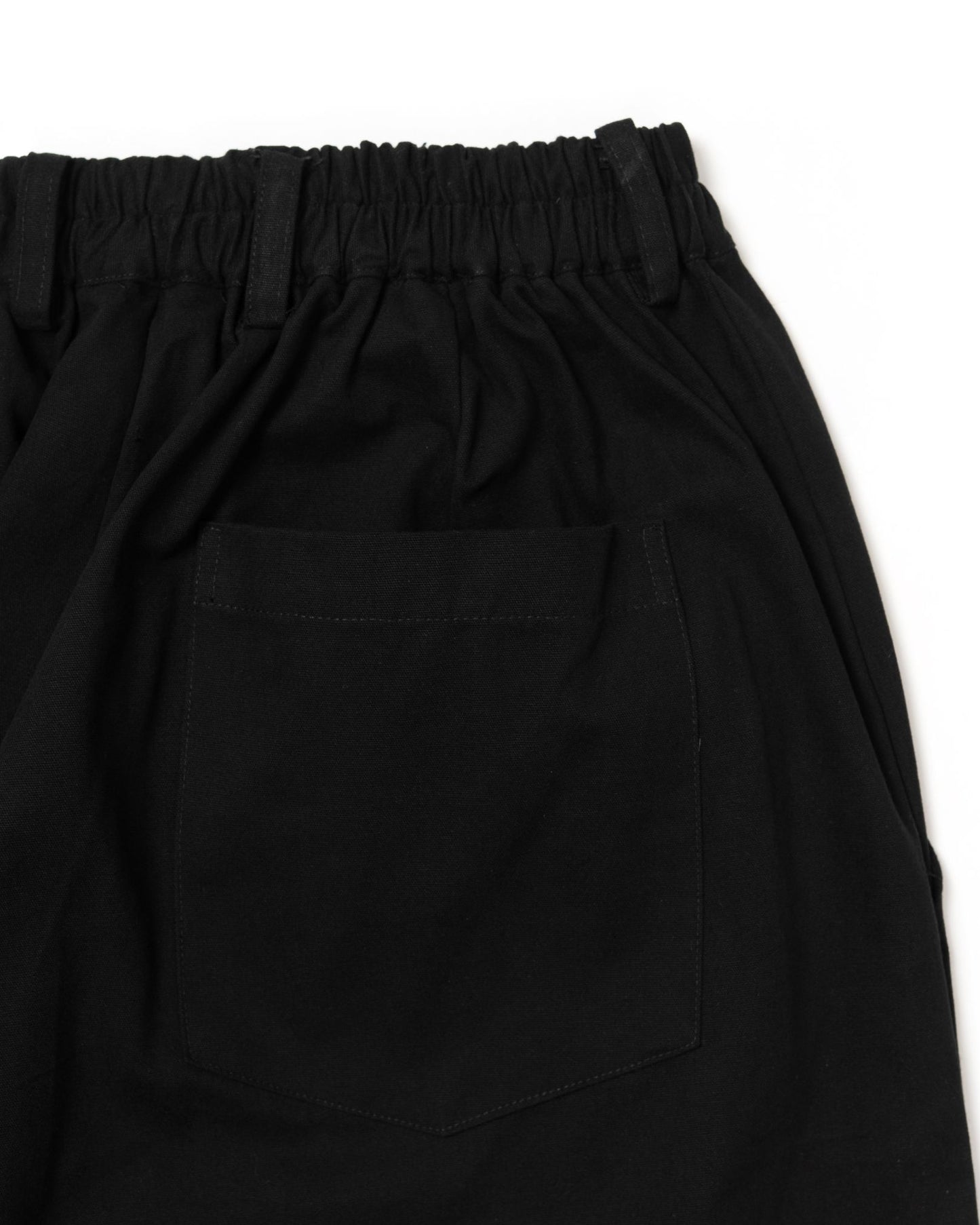 DAITA BARREL PANTS CANVAS BLACK‎