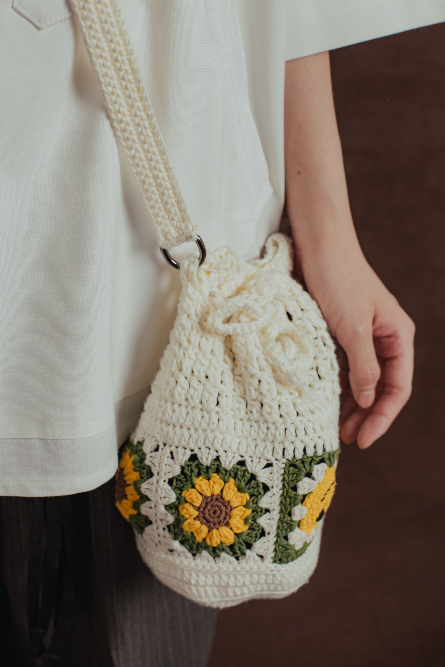 BUCKET BAG WHITE