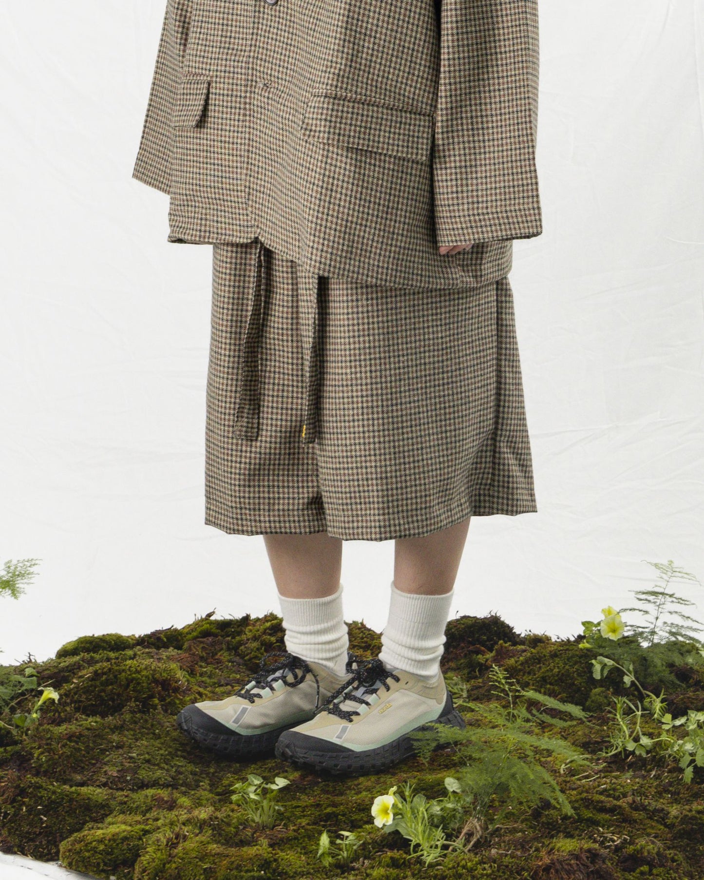 TORORU SHORTS SEMI WOOL CHECKERED BROWN