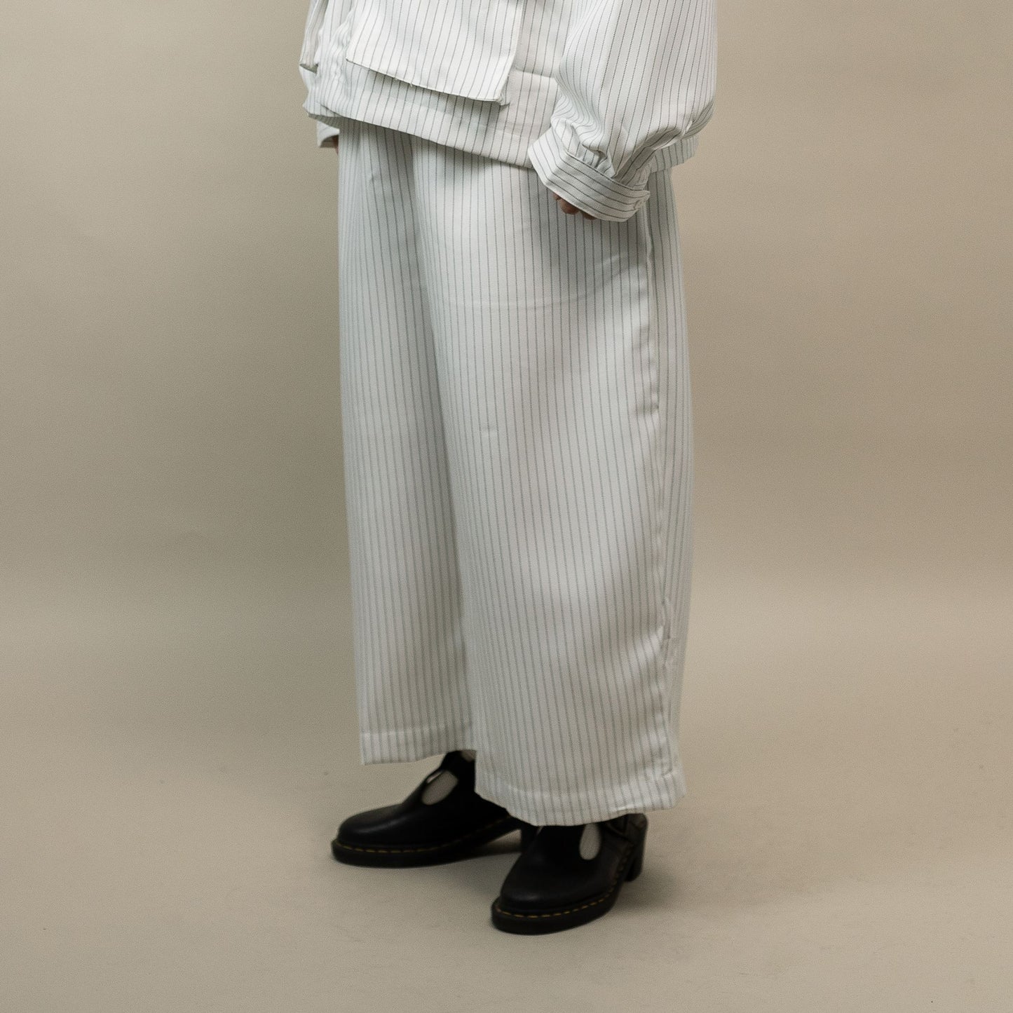 DAITA BARREL PANTS SEMI WOOL WHITE