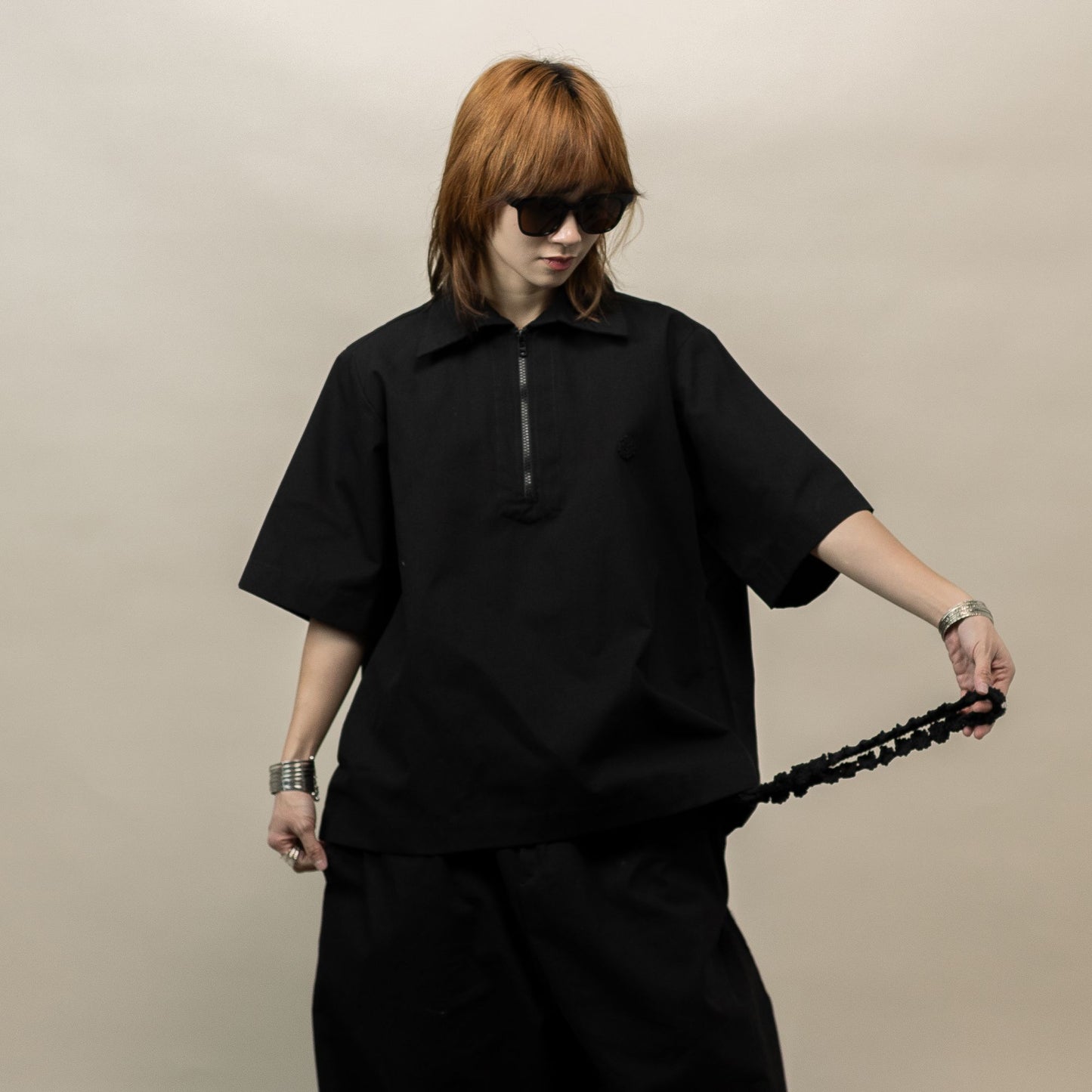 LEJA QUARTER ZIP SHIRT BLACK